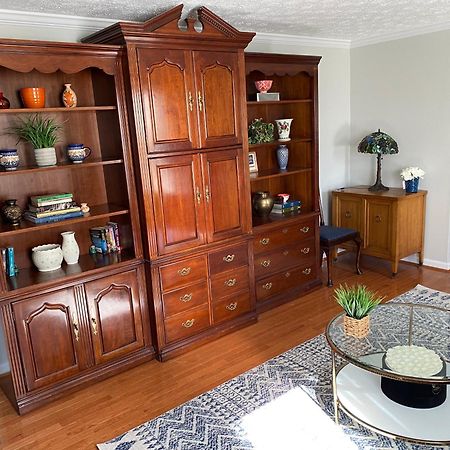 Upgraded, Beautiful 4 Bd Colonial In בסילבר ספרינג מראה חיצוני תמונה